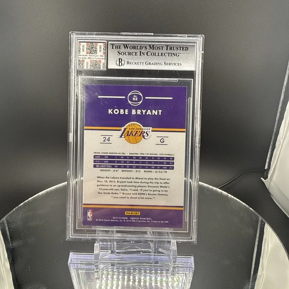 2001 Jersey Worn Patch KOBE BRYANT Donruss #62 LAKERS — BGC 9